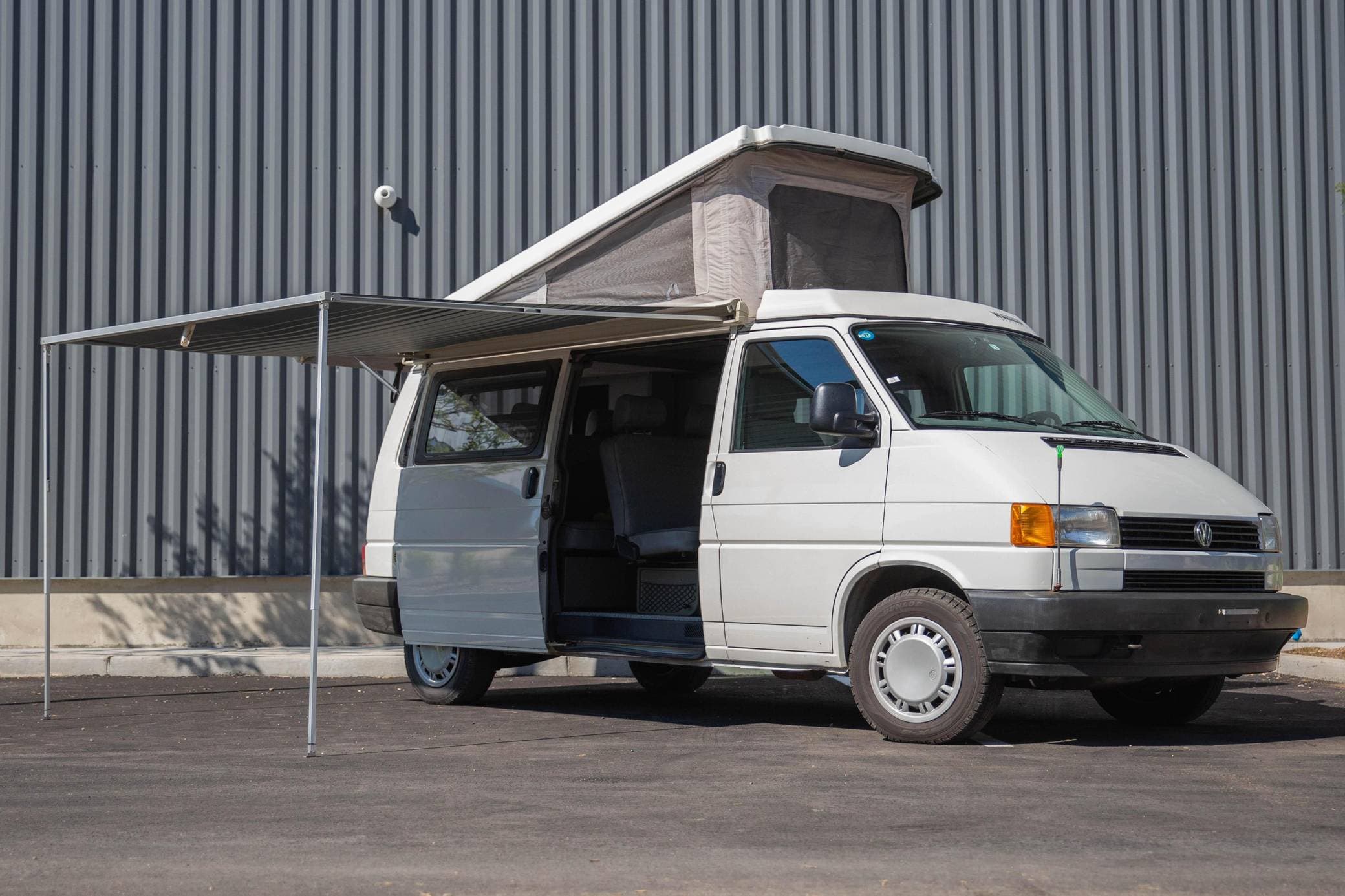 1995 Volkswagen Eurovan sold for $27,250