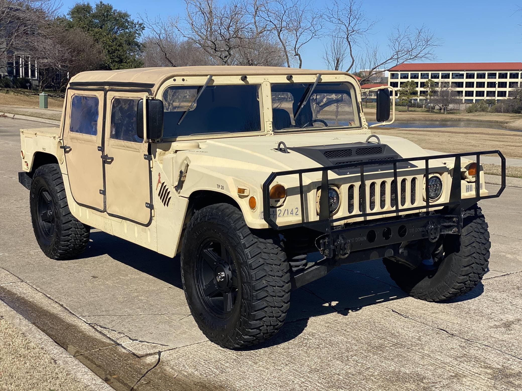 1987 AM General Hummer sold for $28,000