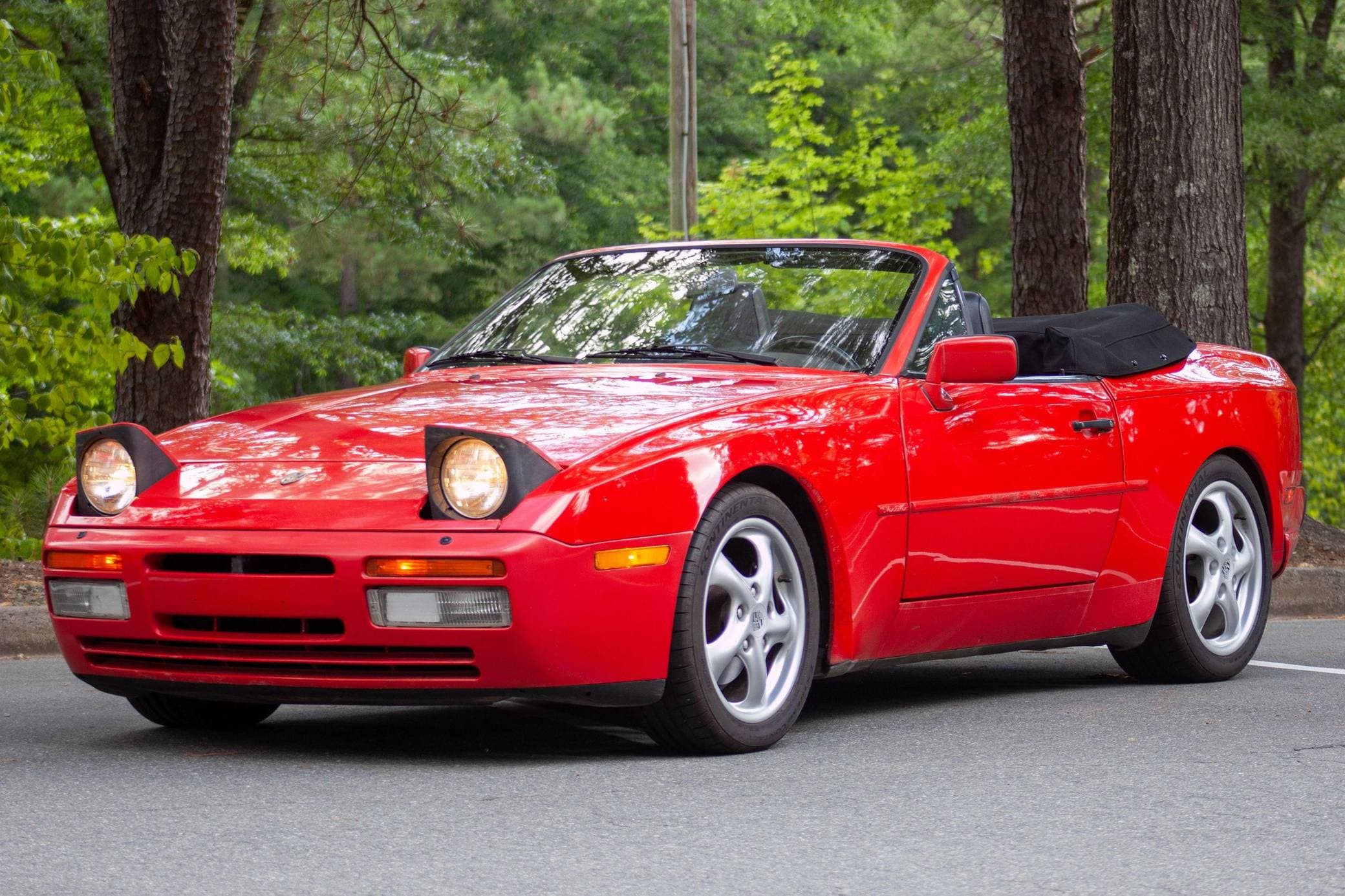 1990 Porsche 944 sold for $12,400
