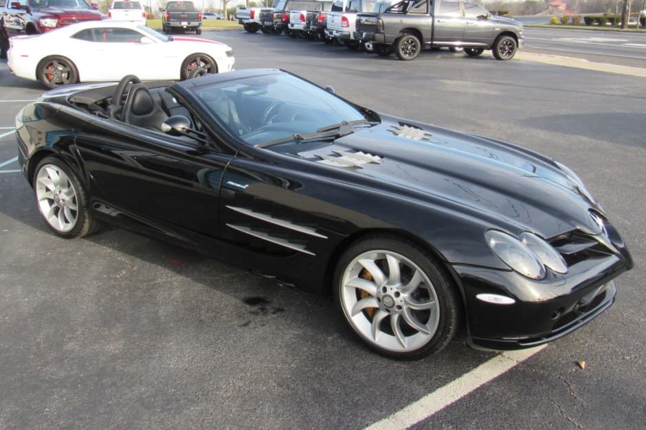 2008 Mercedes-Benz SLR McLaren sold for $277,277