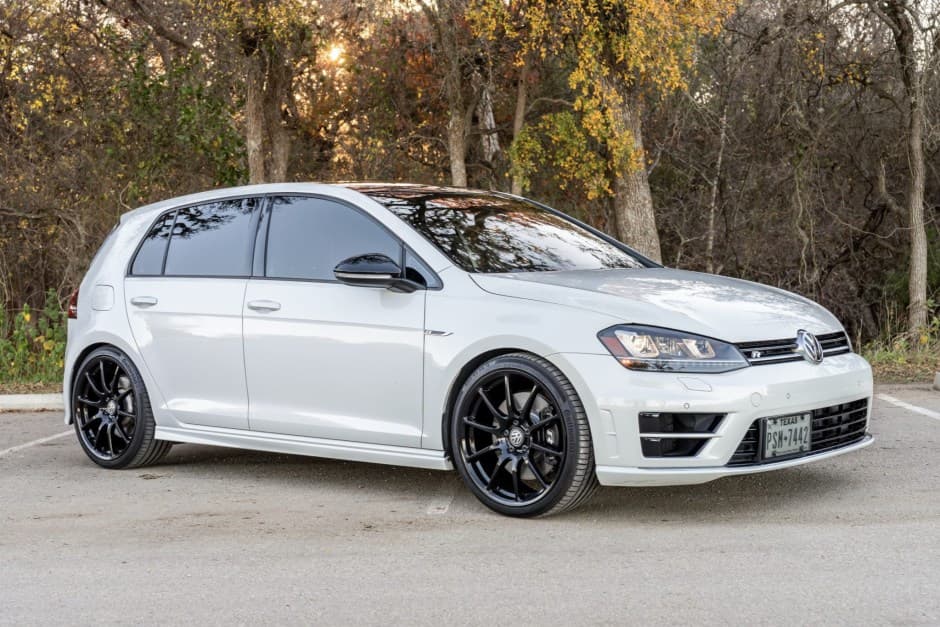 2015 Volkswagen Golf R sold for $26,750