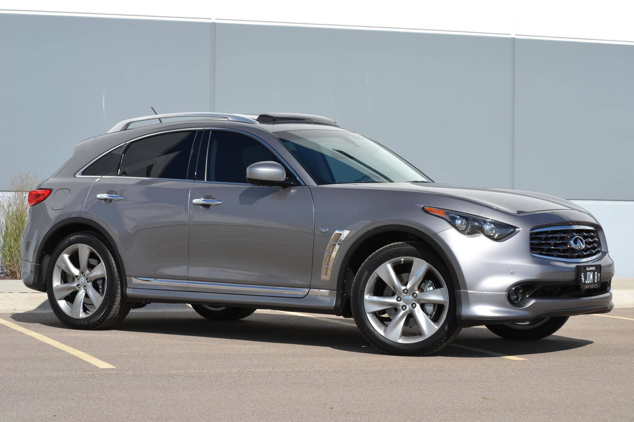 2009 Infiniti FX50 sold for $21,000