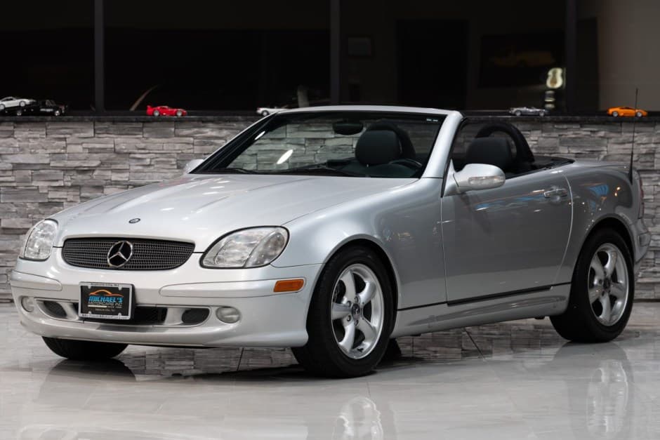 2001 Mercedes-Benz SLK-Class sold for $15,250