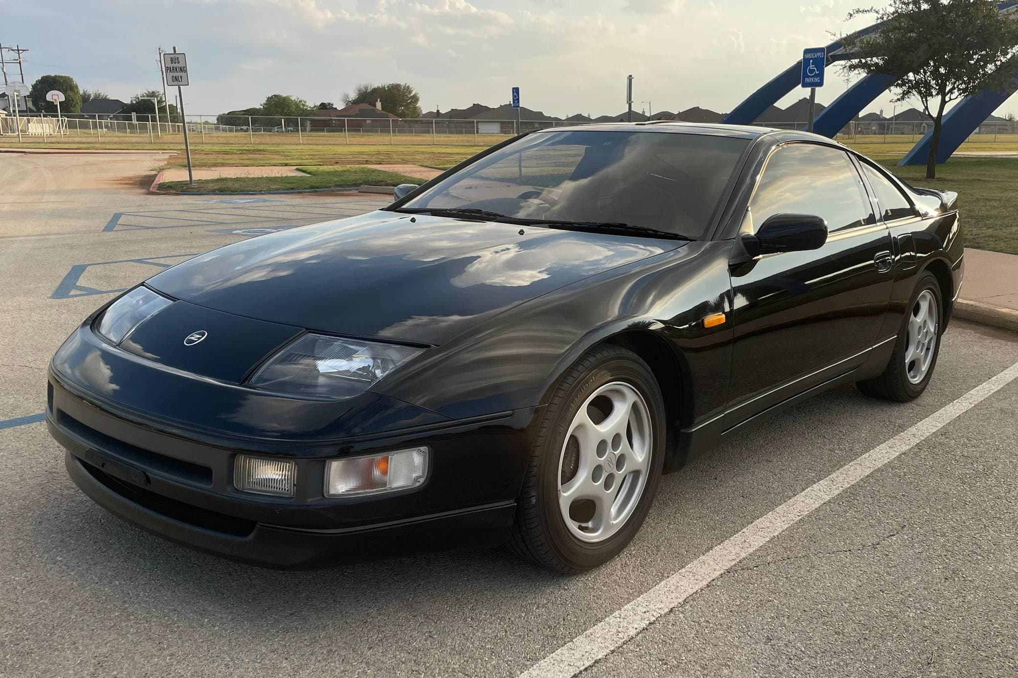 1990 Nissan 300ZX sold for $11,100