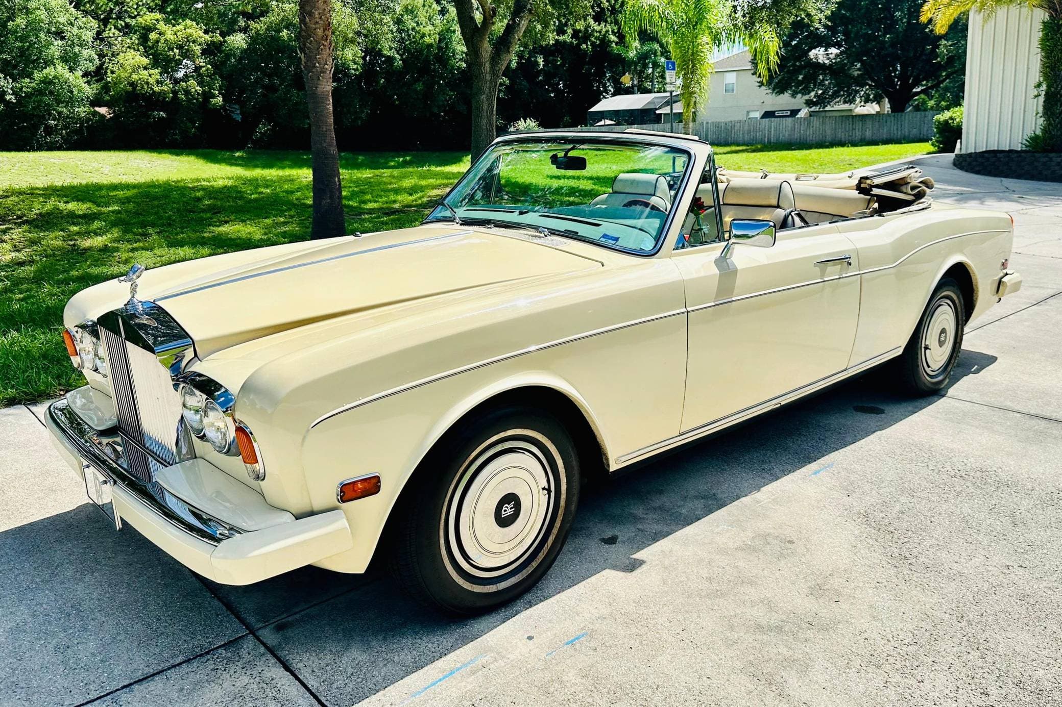 1982 Rolls-Royce Corniche sold for $23,333