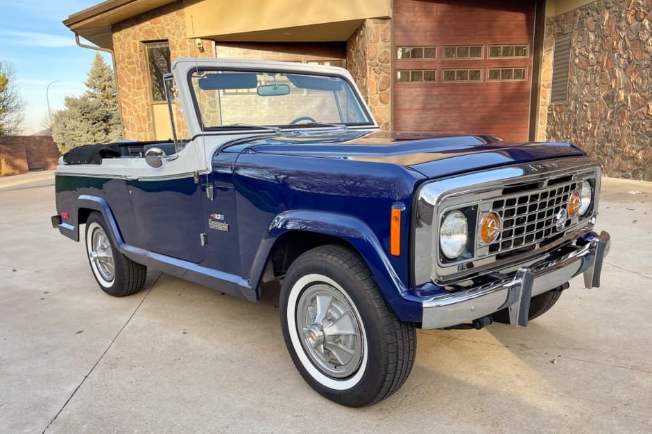 1972 Jeep Jeepster Commando sold for $31,000