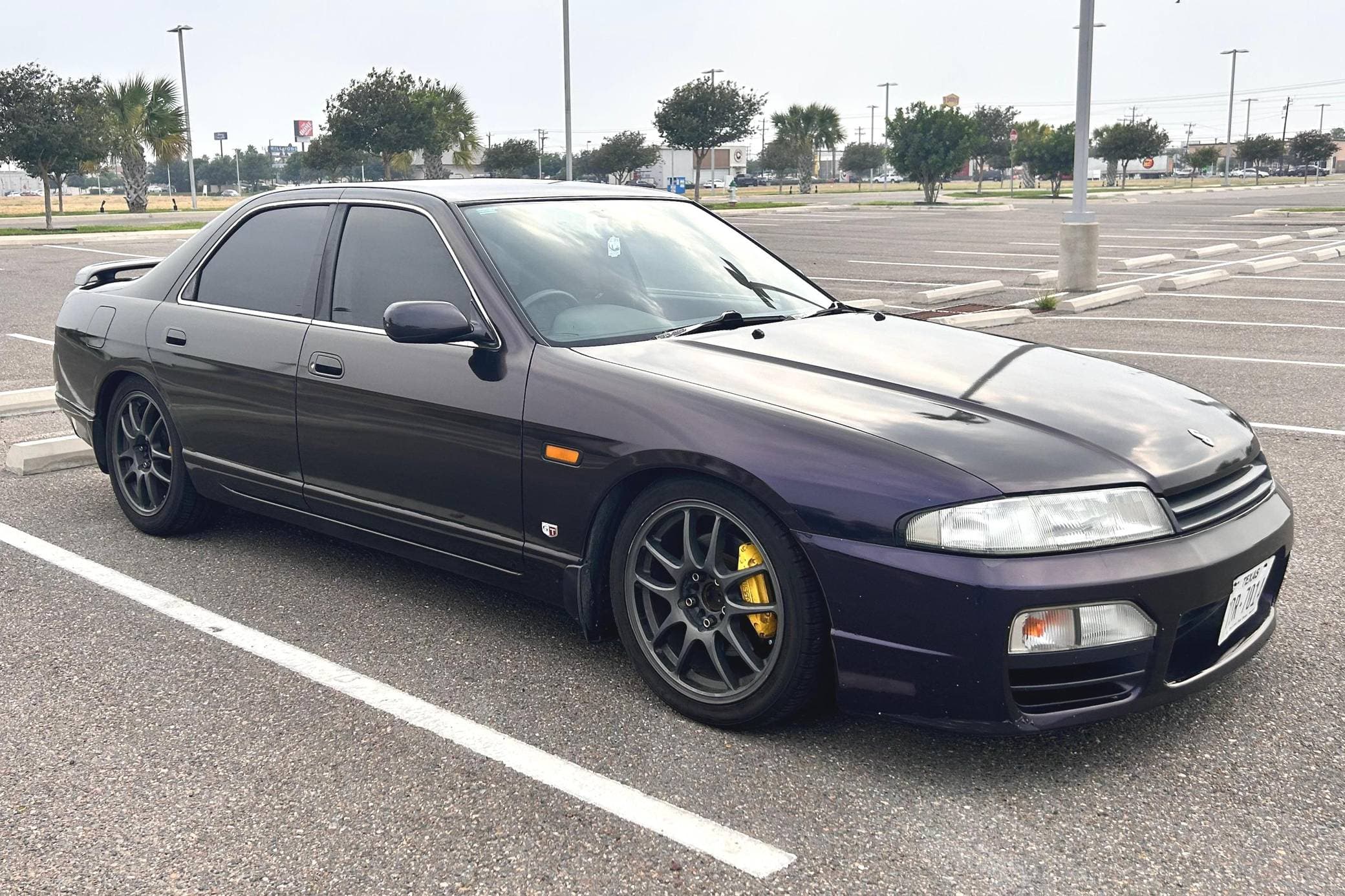 1996 Nissan R33 Skyline sold for $14,200