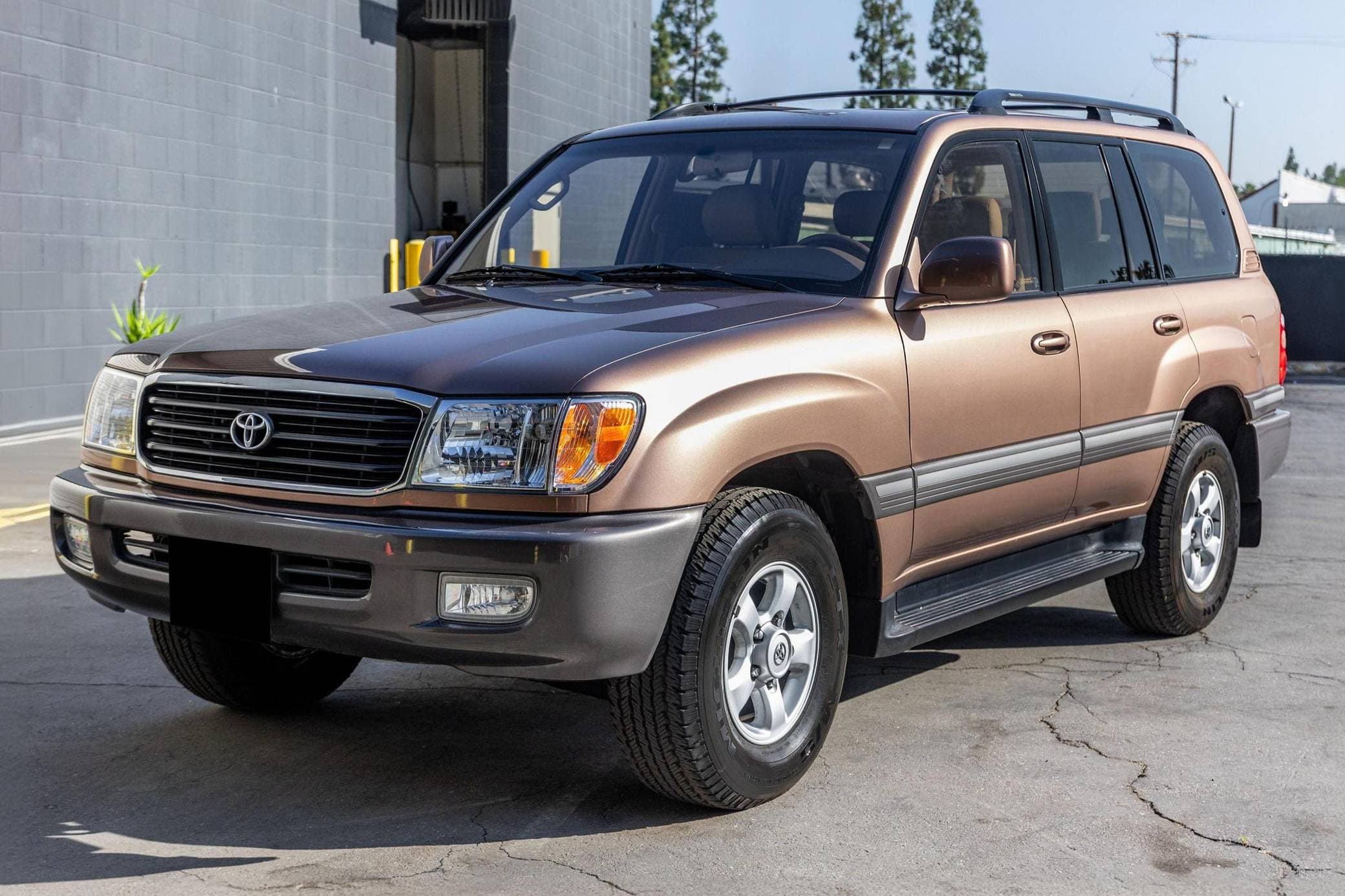 1998 Toyota Land Cruiser sold for $78,500
