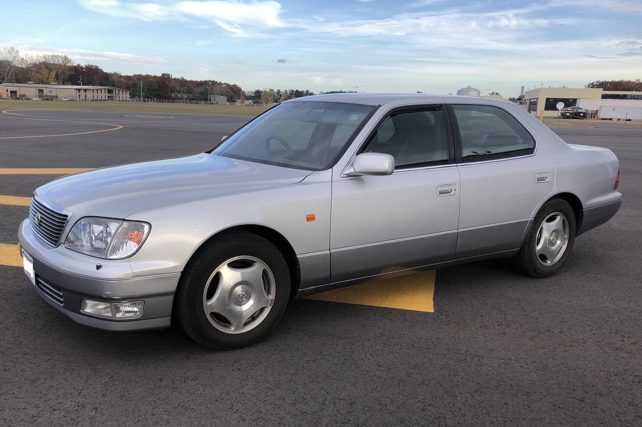 1997 Toyota Celsior sold for $11,999