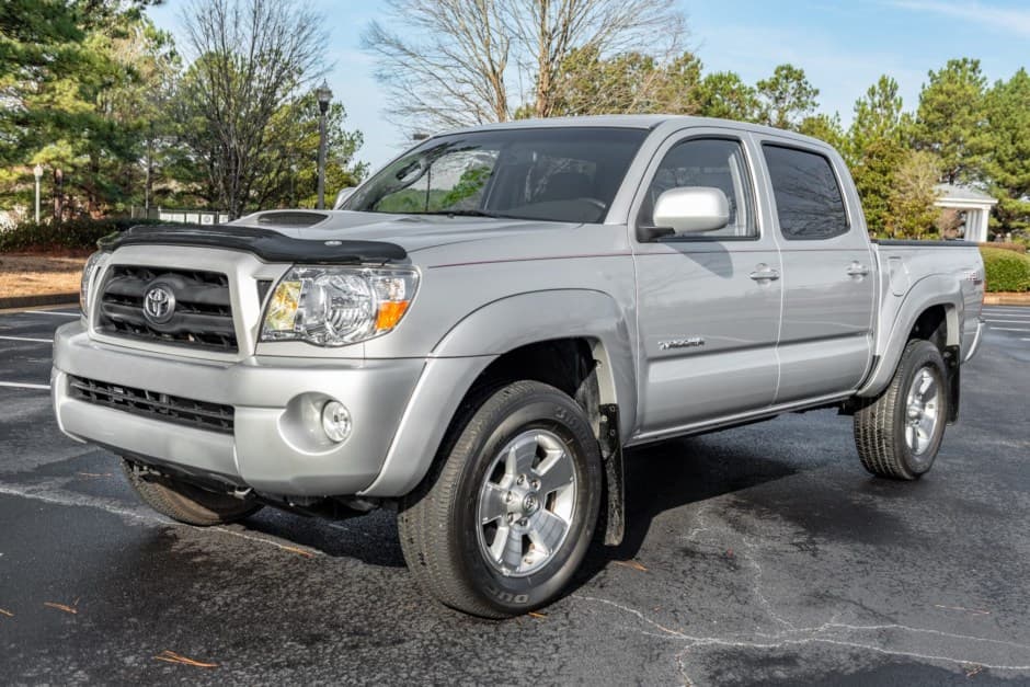 2006 Toyota Tacoma (N2X0 2005-2015) sold for $25,750