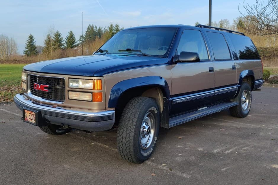 1995 GMC Suburban (GMT400 1992-1999) sold for $15,000
