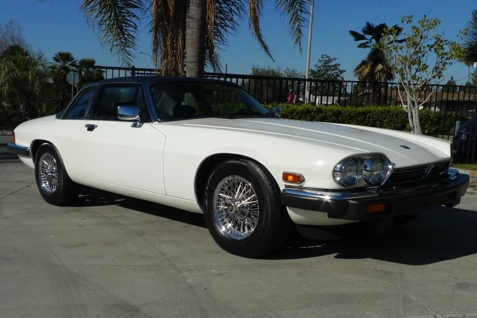 1986 Jaguar XJS sold for $10,667