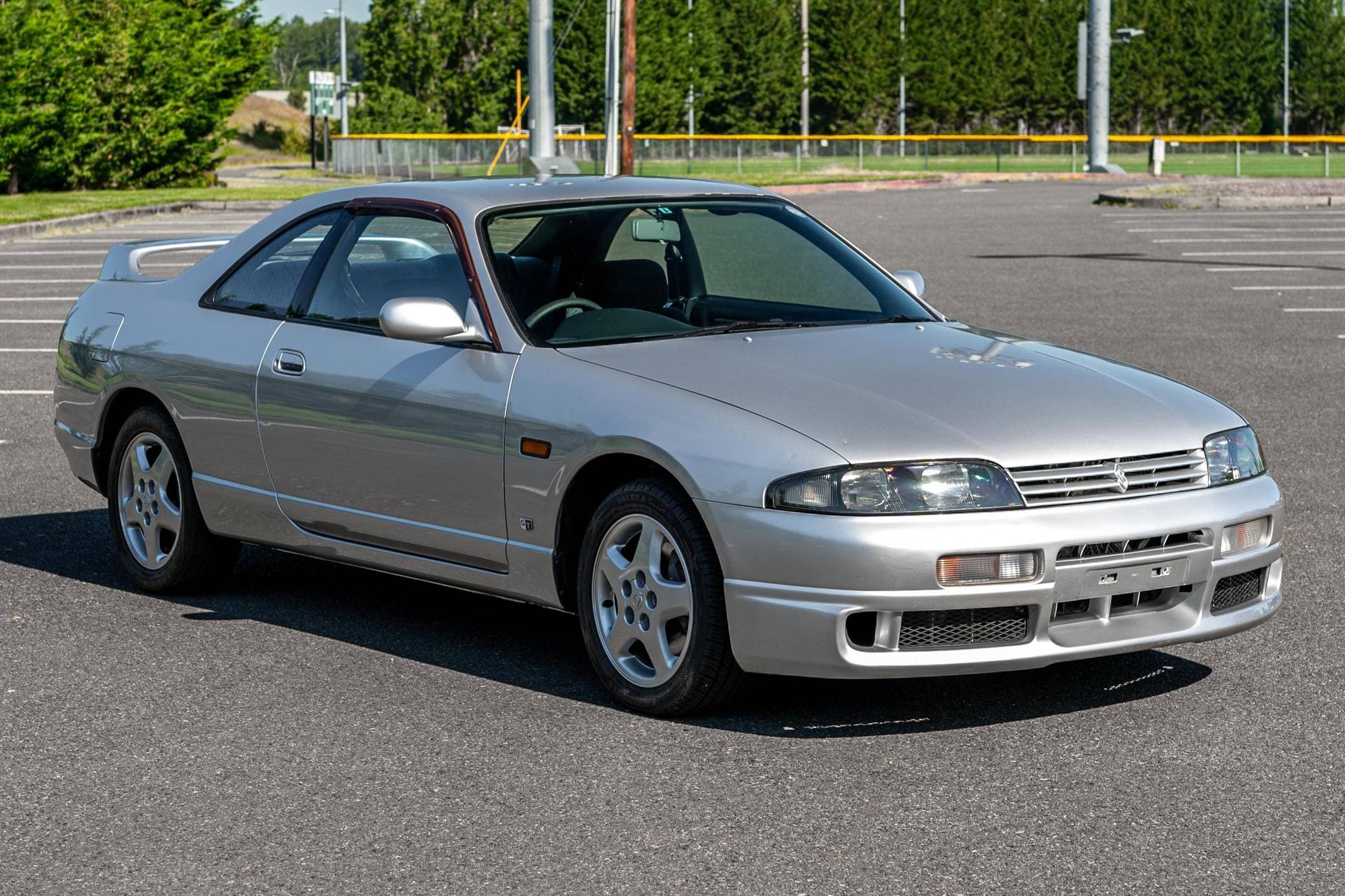 1995 Nissan R33 Skyline sold for $17,762