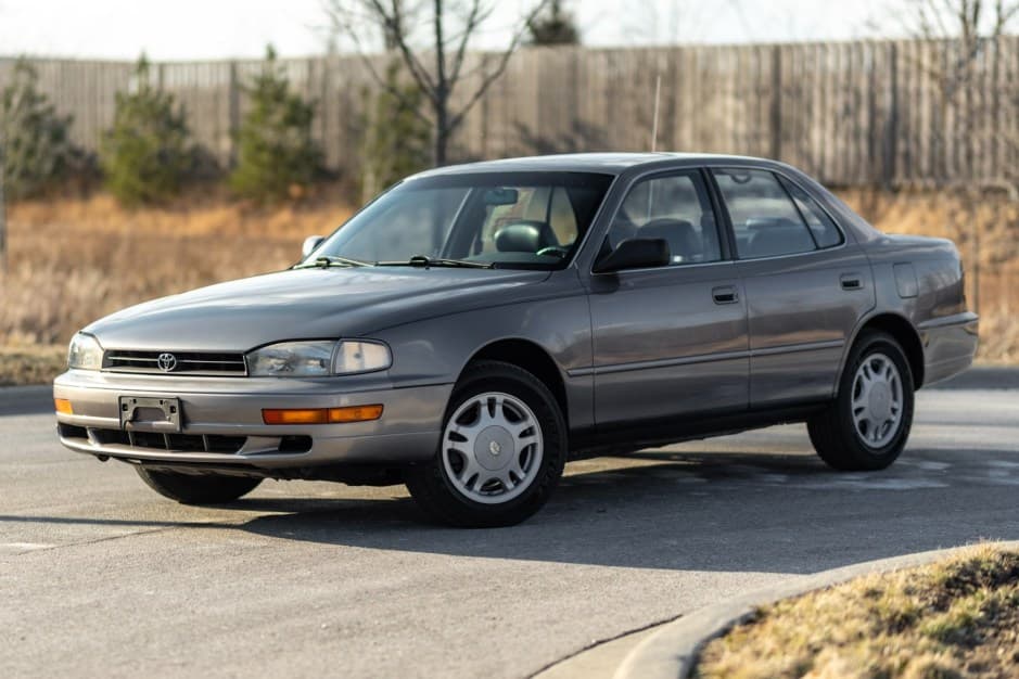 1993 Toyota Camry sold for $8,700