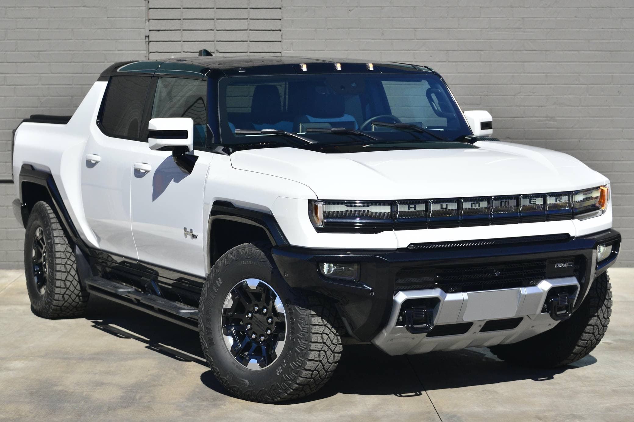 2022 Hummer EV Pickup sold for $169,000
