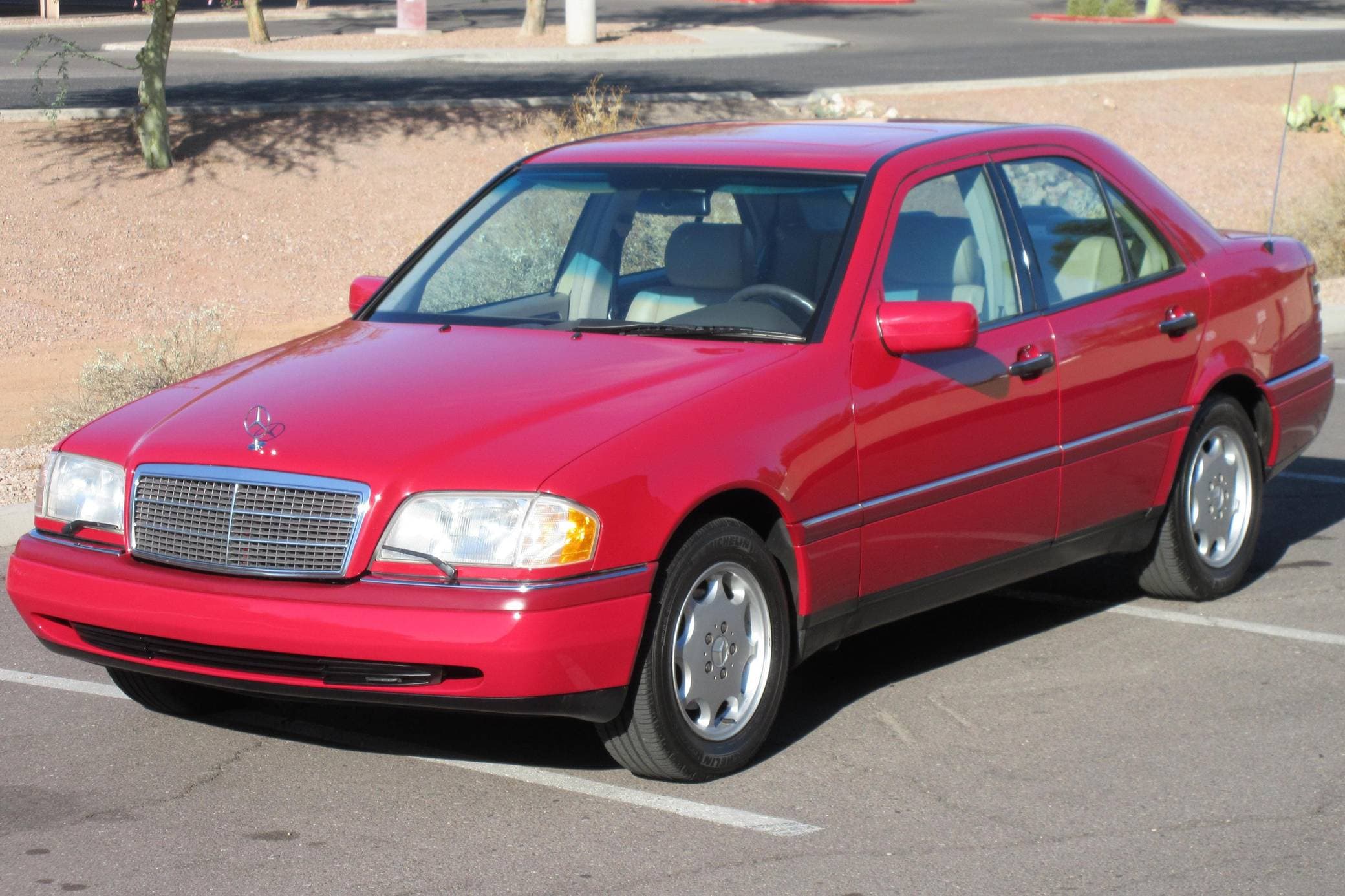1995 Mercedes-Benz C-Class sold for $5,469