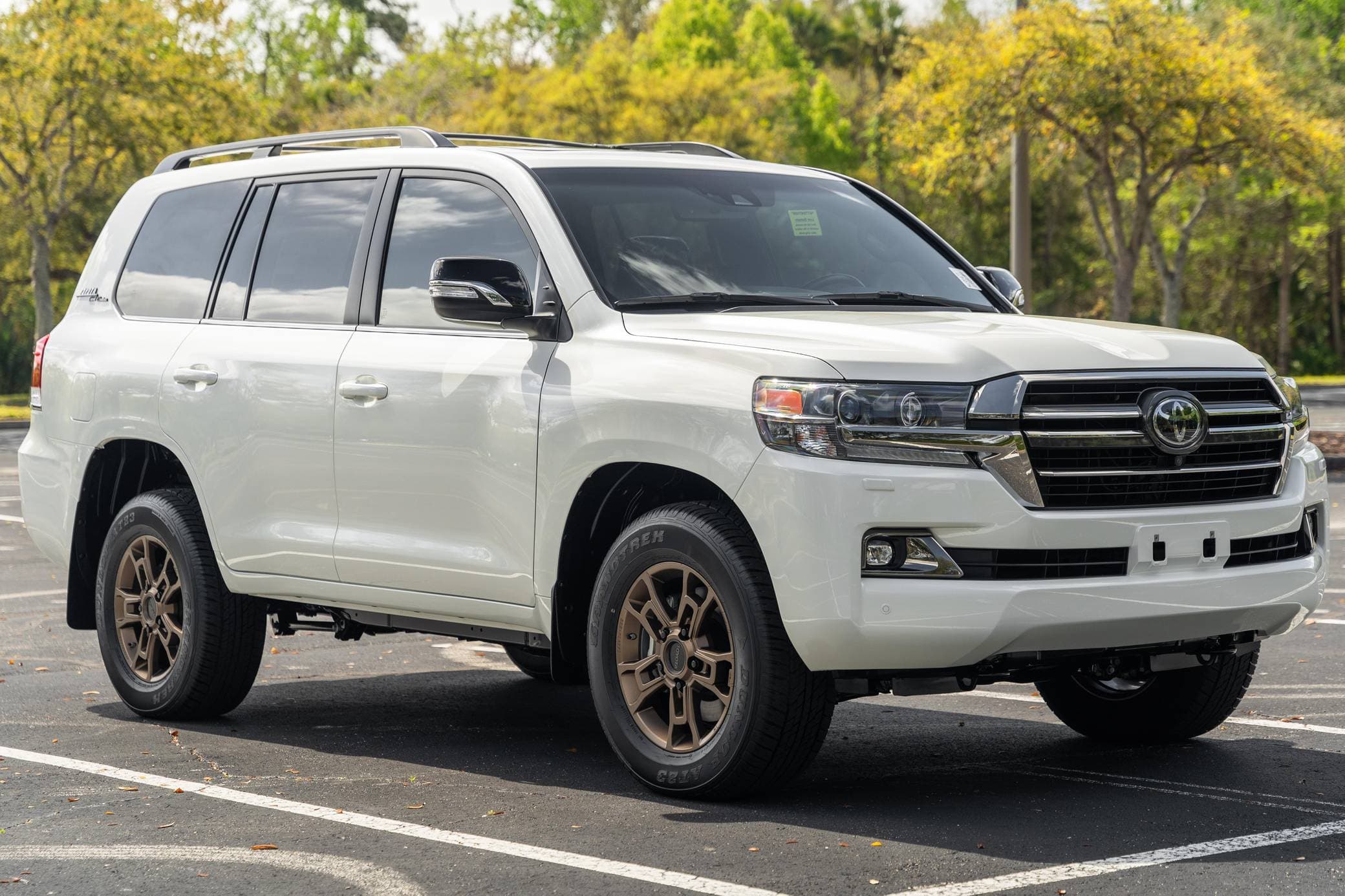 2021 Toyota Land Cruiser sold for $102,000