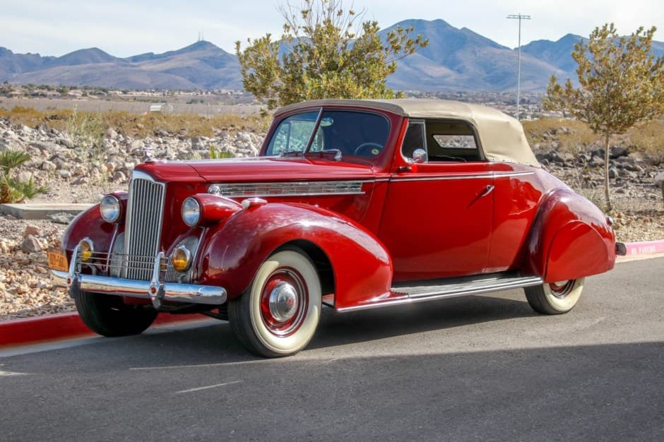 1940 Packard Eight sold for $25,500