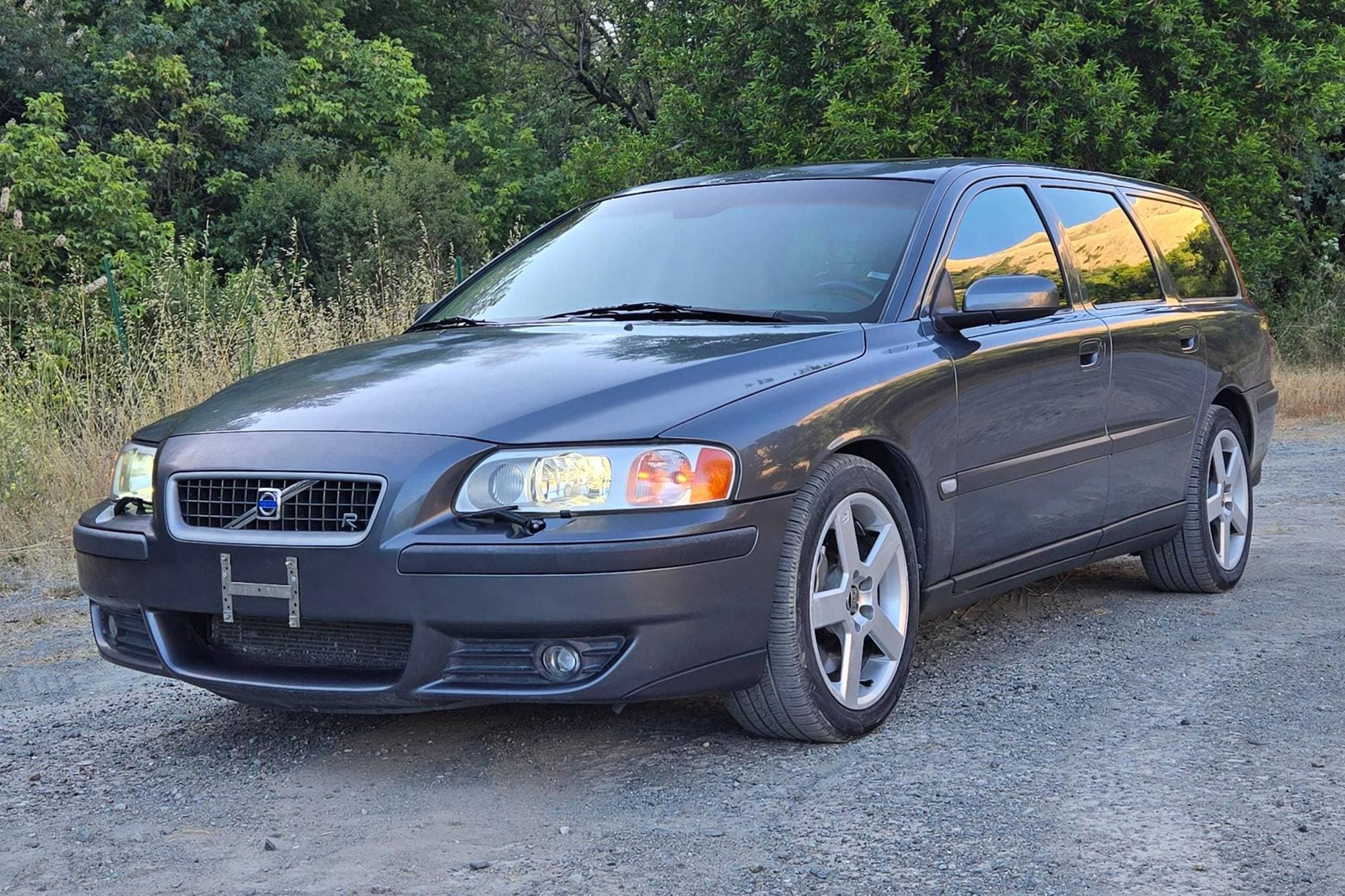 2004 Volvo V70 sold for $11,750