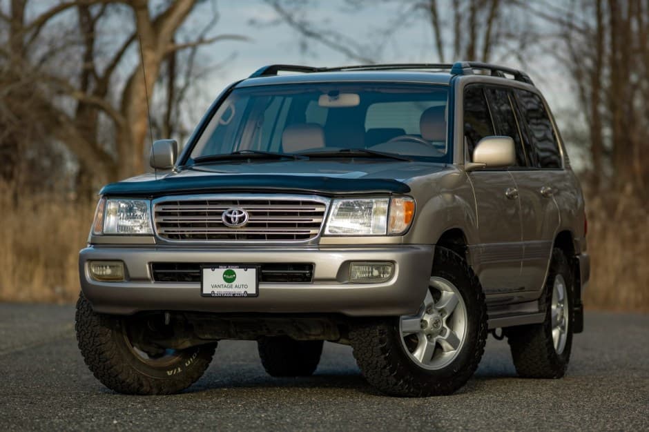 2004 Toyota Land Cruiser 100-Series sold for $33,500