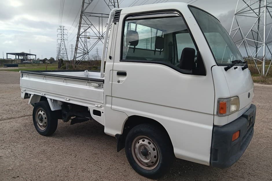 1996 Subaru Sambar sold for $4,901
