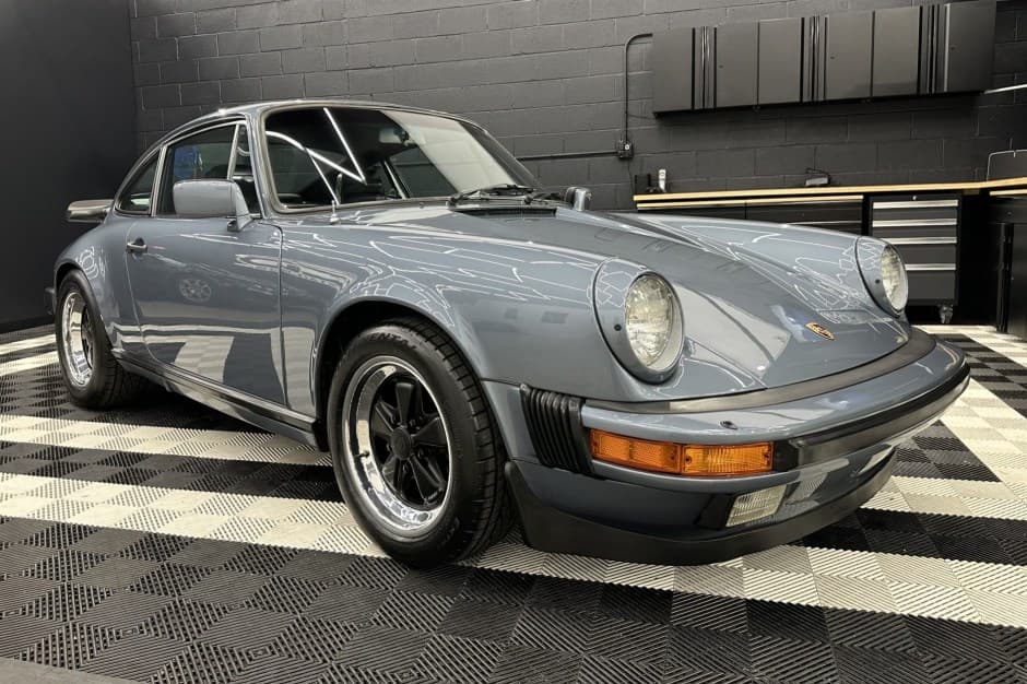1984 Porsche 911 Carrera 3.2 sold for $85,500
