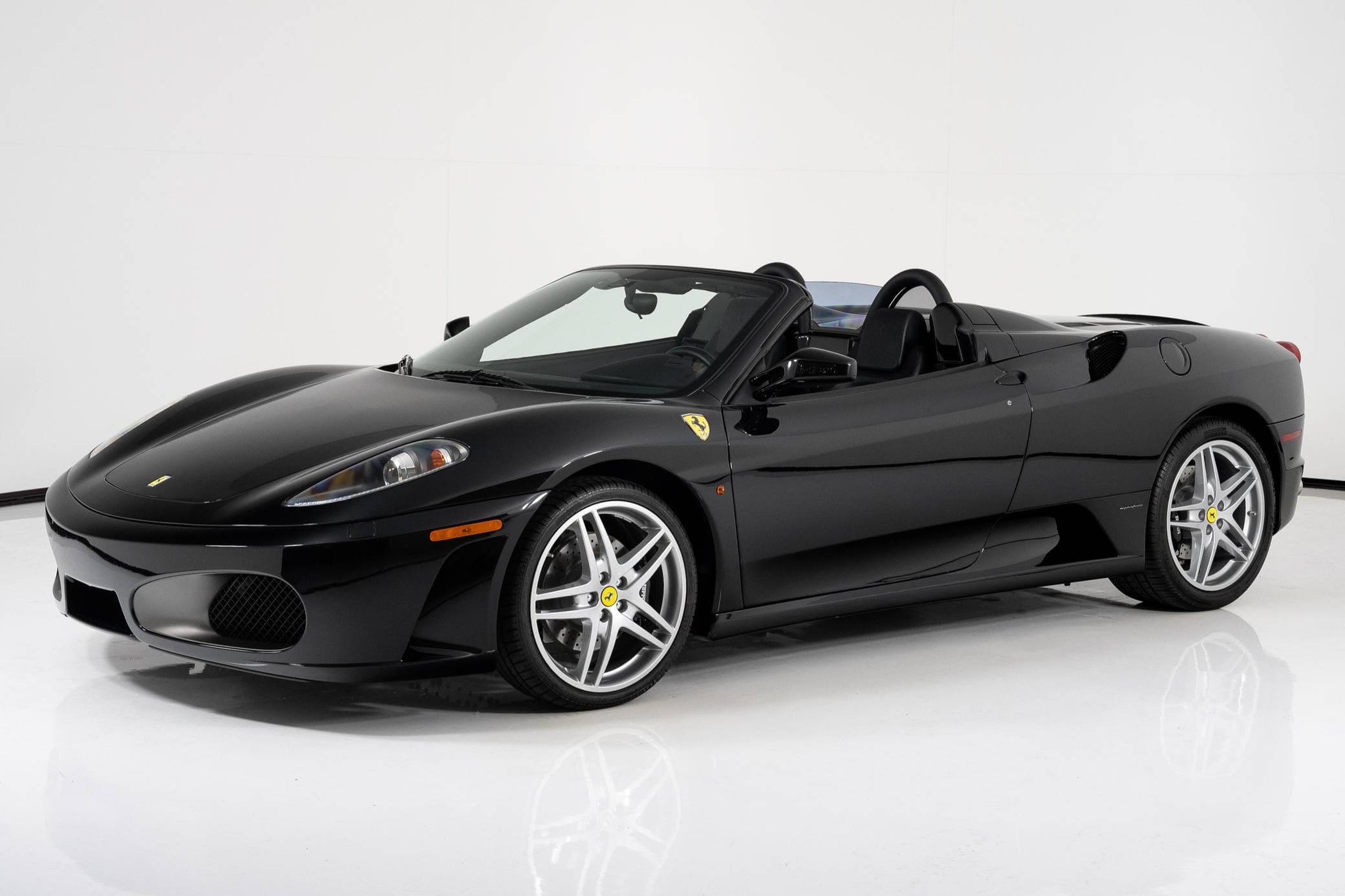 2006 Ferrari F430 sold for $193,000