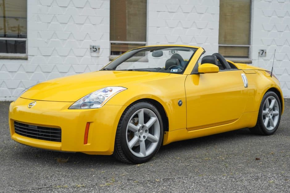 2005 Nissan 350Z sold for $24,250