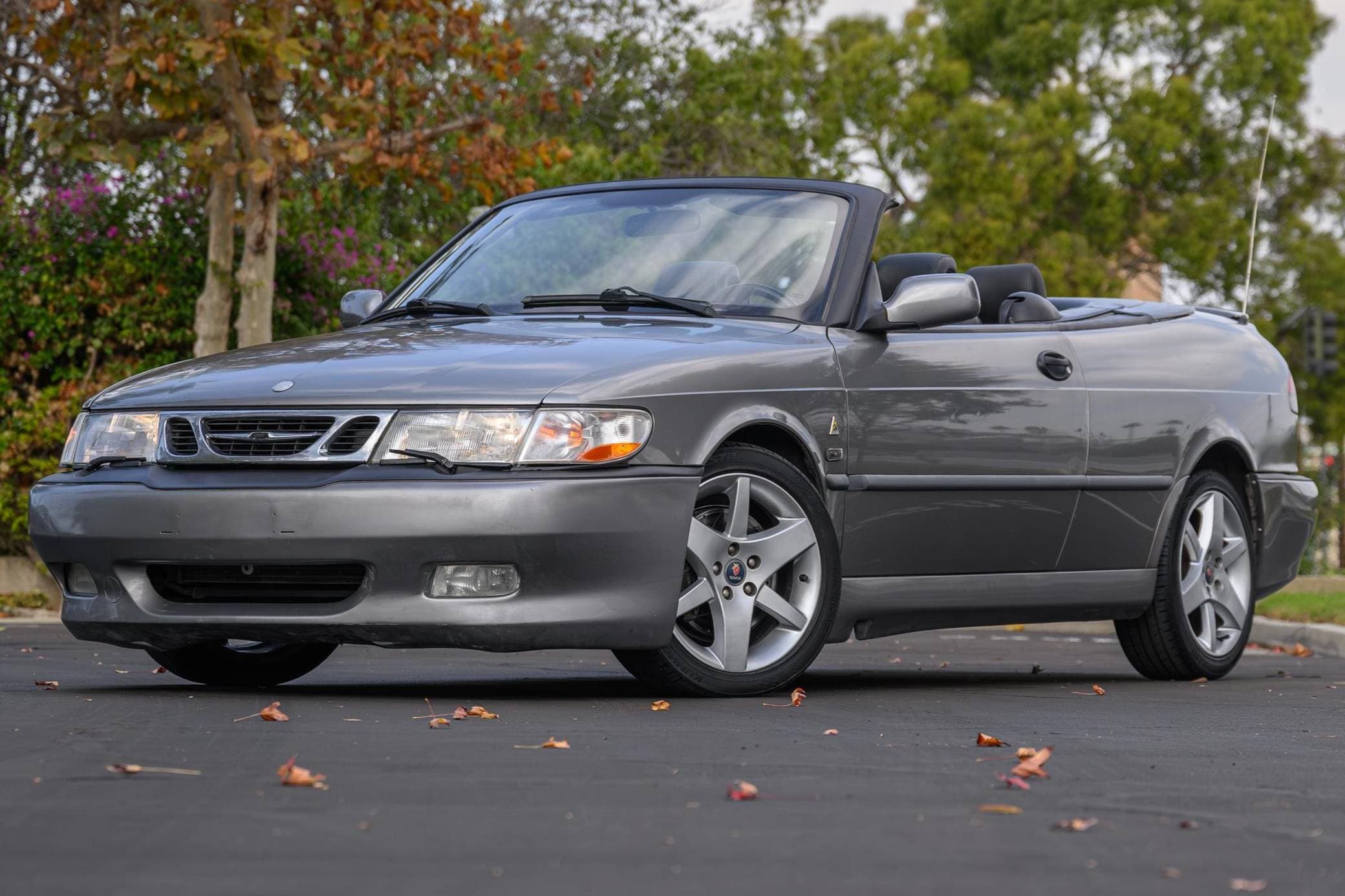 2001 Saab 9-3 sold for $4,975