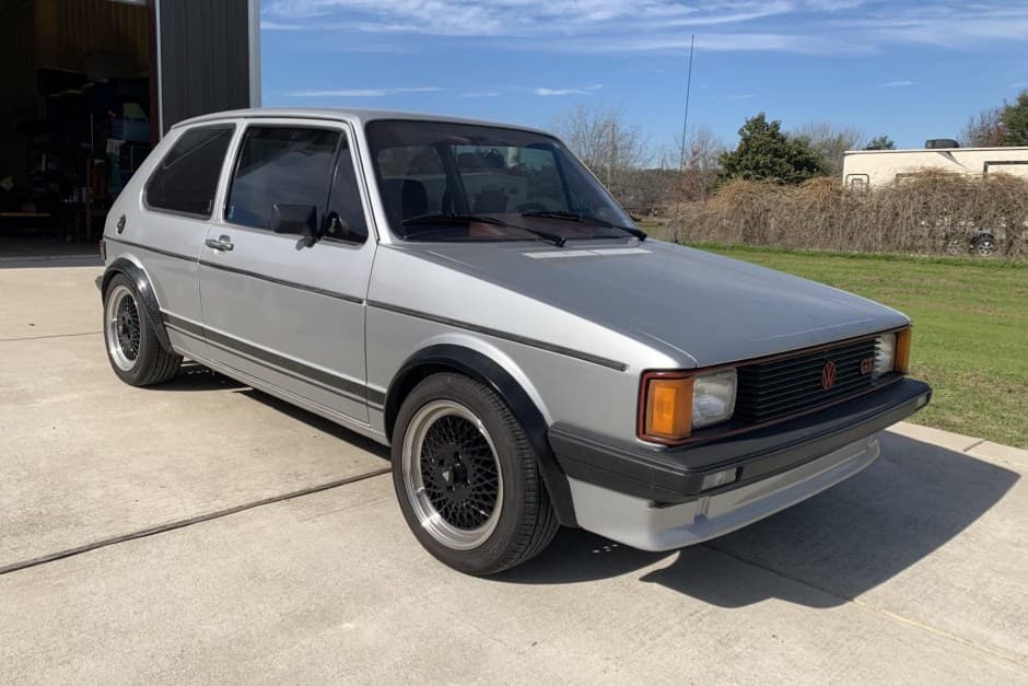 1983 Volkswagen GTI Mk1 sold for $11,859