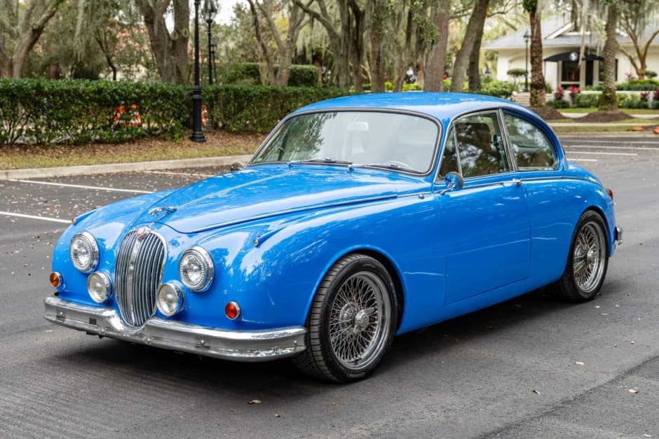 1962 Jaguar Mk II sold for $21,000
