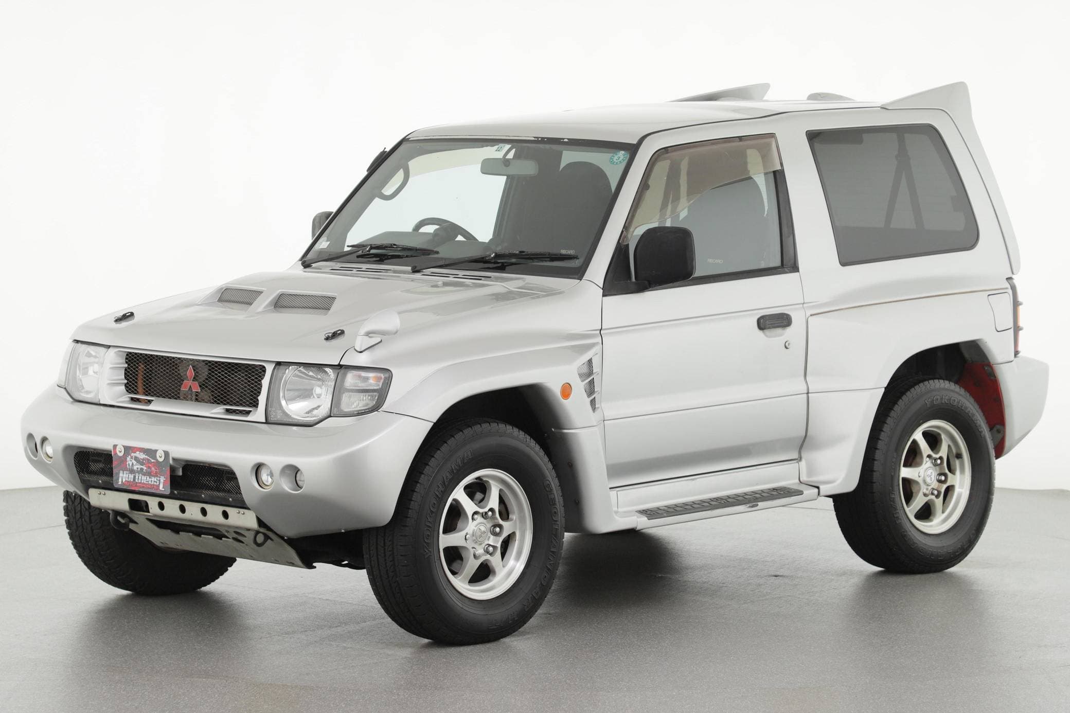 1997 Mitsubishi Pajero sold for $14,250
