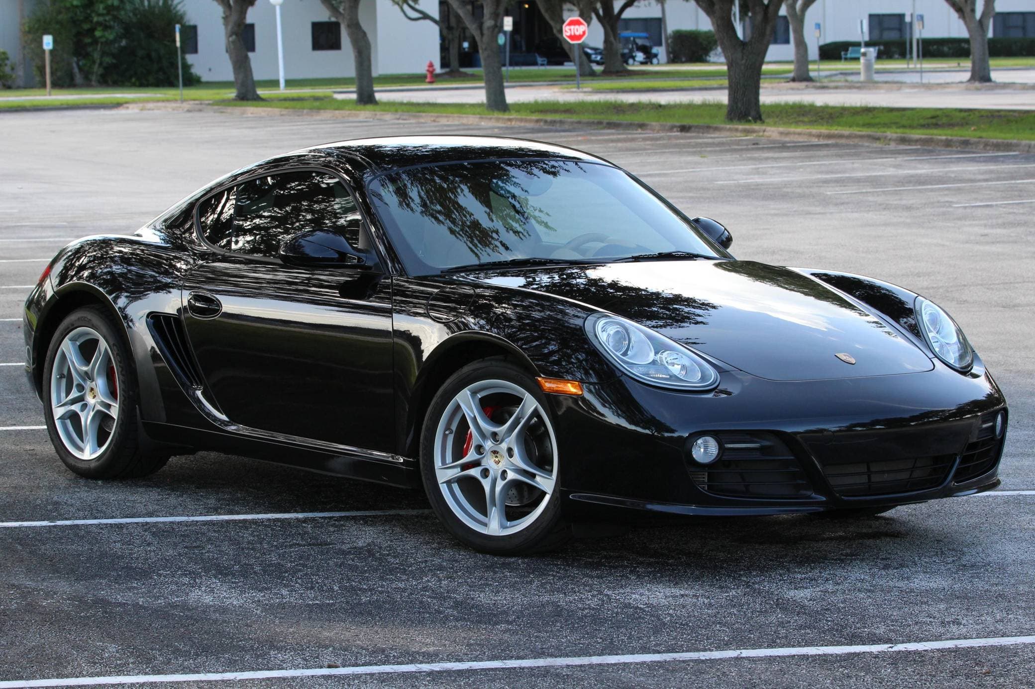 2010 Porsche 987 Cayman sold for $31,250