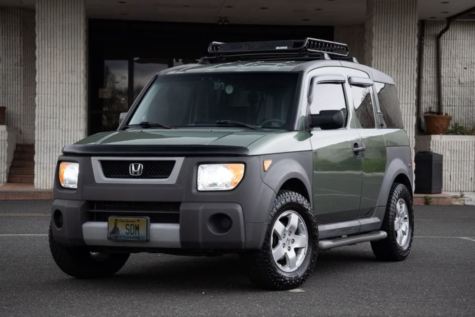 2005 Honda Element sold for $8,700