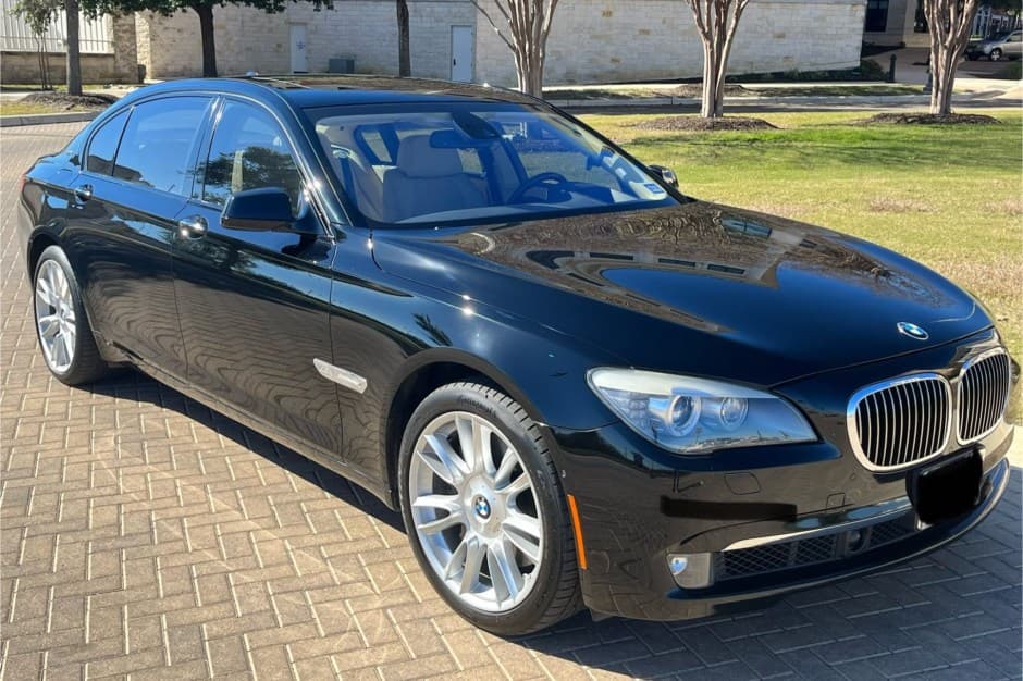 2010 BMW F01/F02 7-Series sold for $16,750