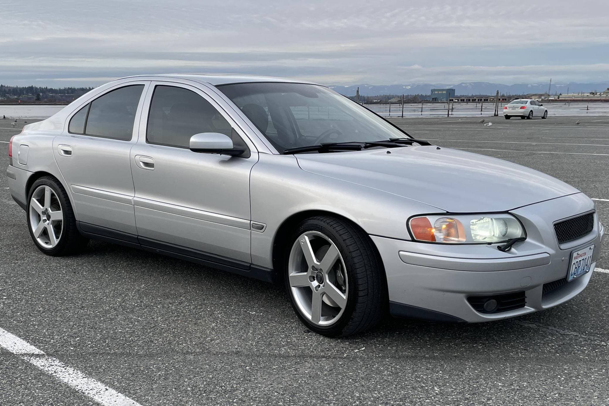 2004 Volvo S60 sold for $10,000