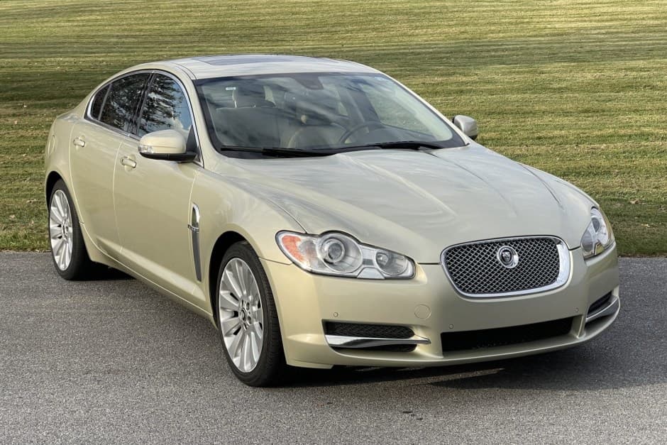 2009 Jaguar XF sold for $13,000