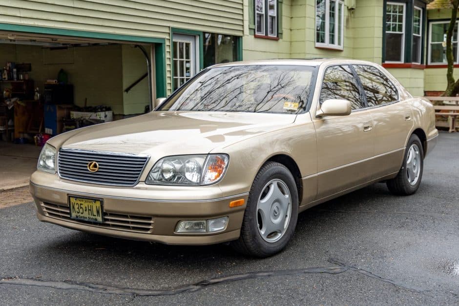 2000 Lexus LS Sedan sold for $13,500