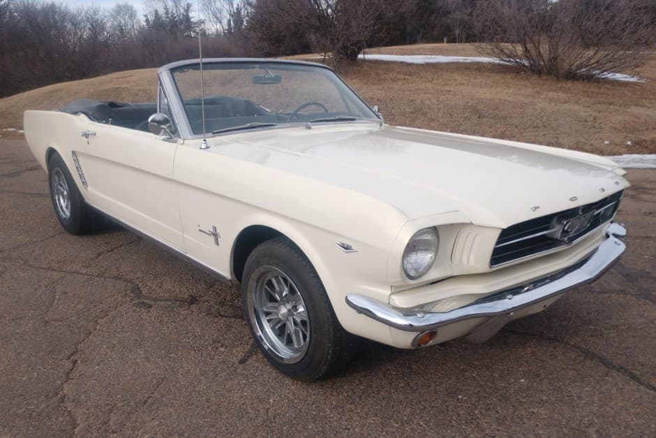 1964 Ford Mustang 1964.5-1966 sold for $24,250