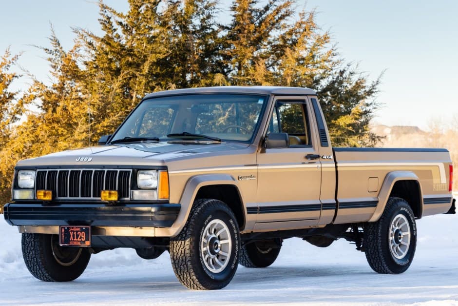 1988 Jeep Pickup sold for $16,450