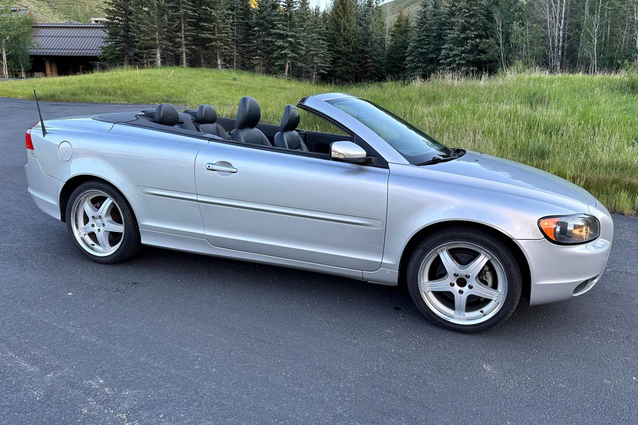 2007 Volvo C70 sold for $5,300