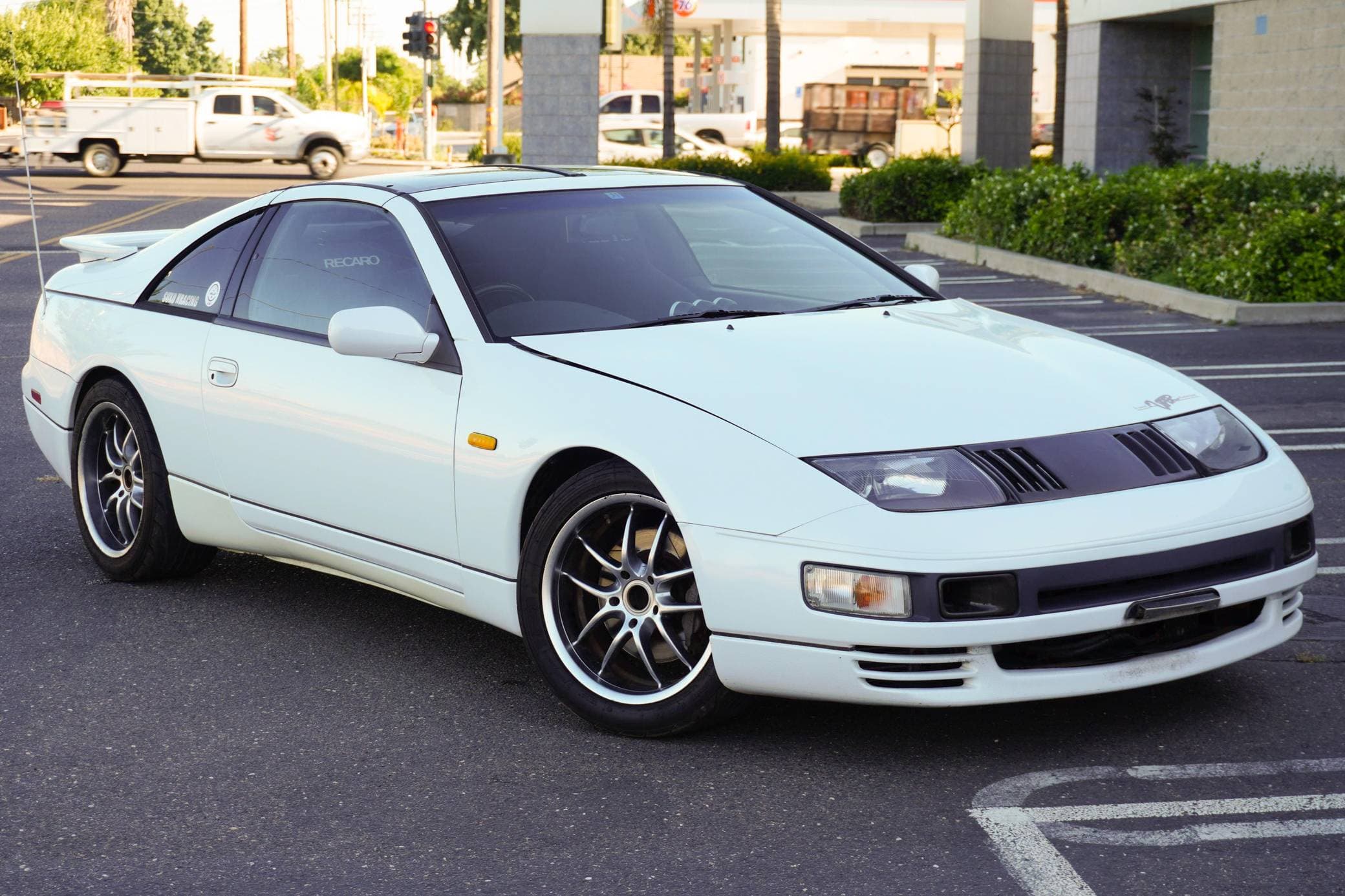 1997 Nissan 300ZX sold for $6,600