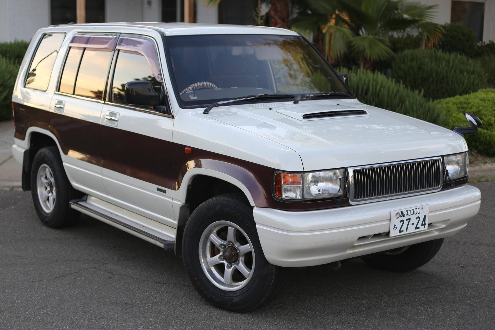 1996 Isuzu Bighorn sold for $6,500