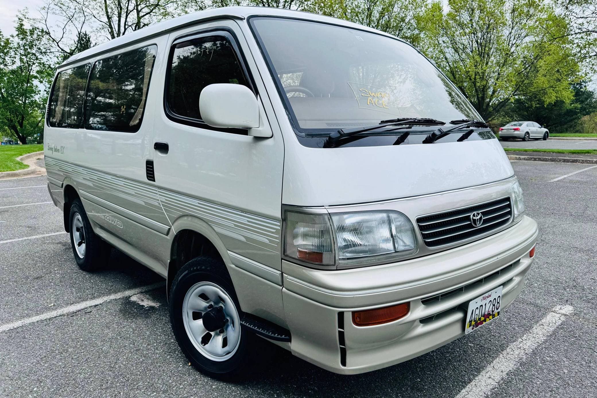 1995 Toyota HiAce sold for $12,600