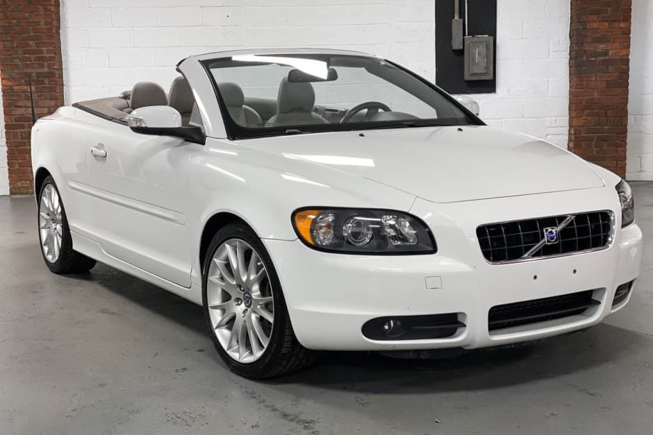 2008 Volvo C70 sold for $19,000