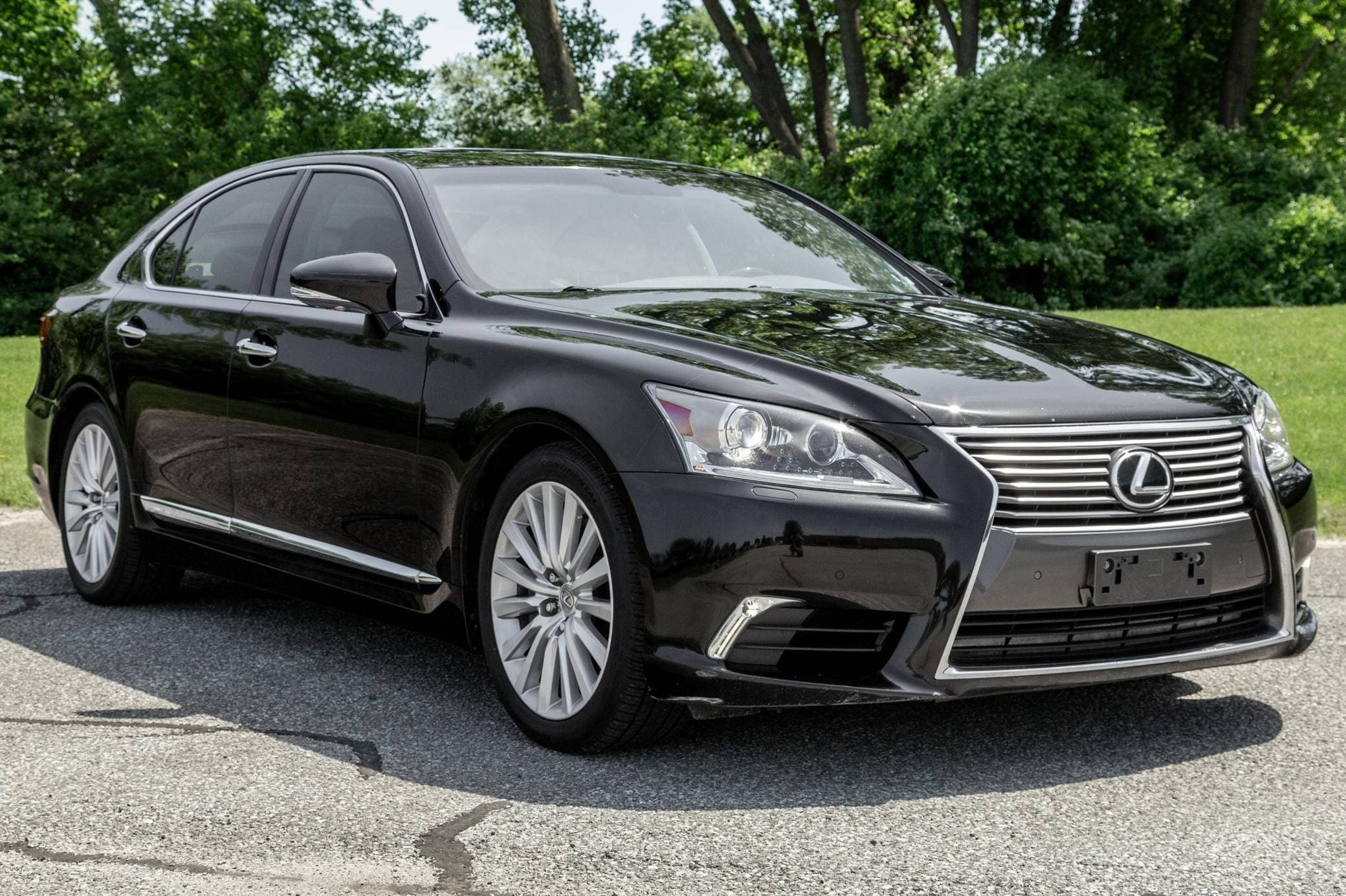 2015 Lexus LS sold for $15,500