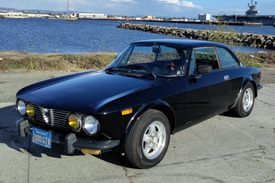 1974 Alfa Romeo 105/115 Series Coupe sold for $15,000