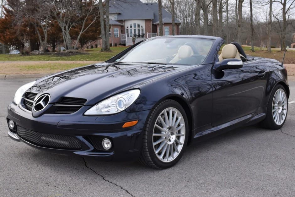 2005 Mercedes-Benz SLK-Class sold for $31,000
