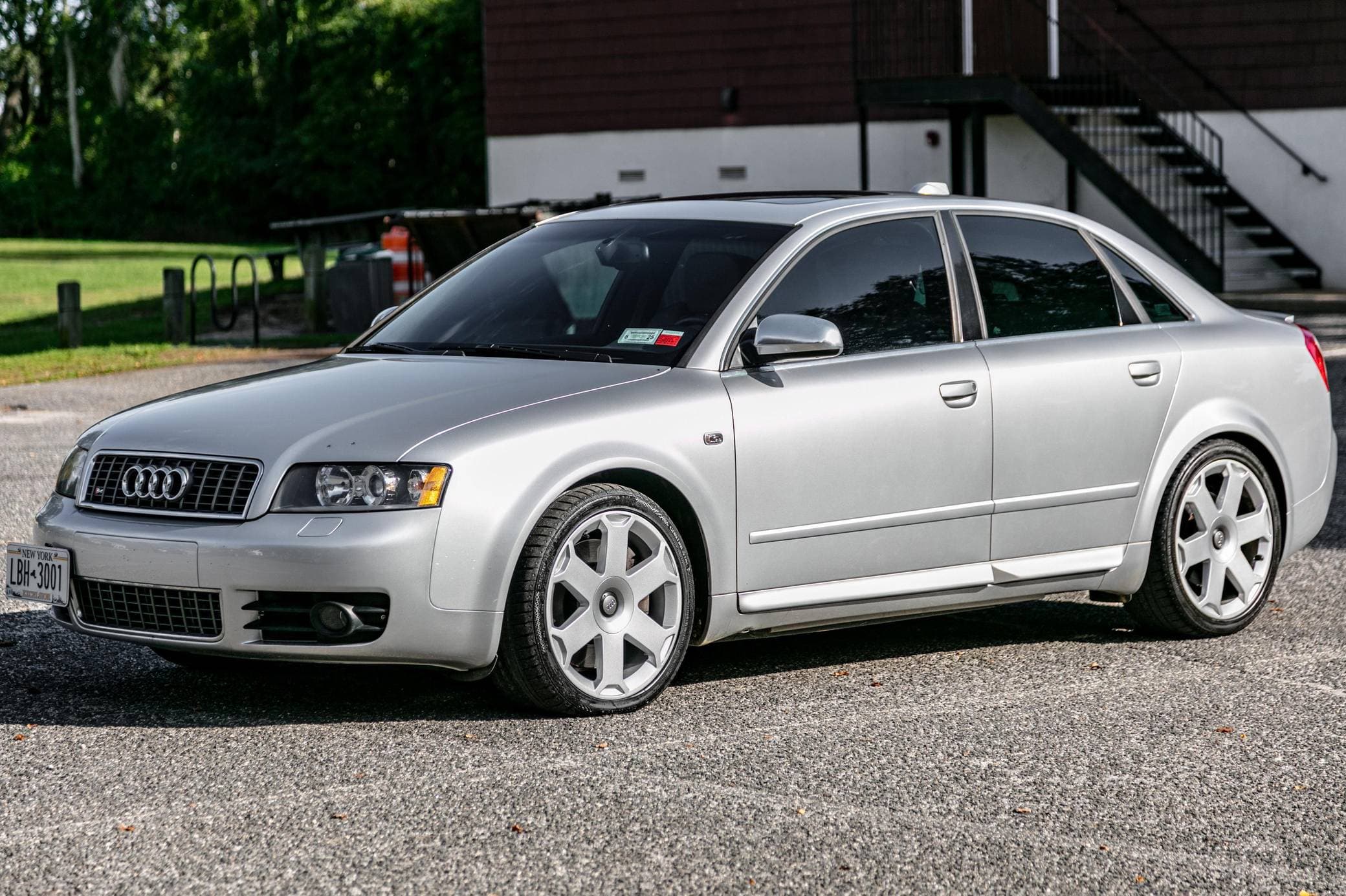 2004 Audi B6 S4 sold for $10,801