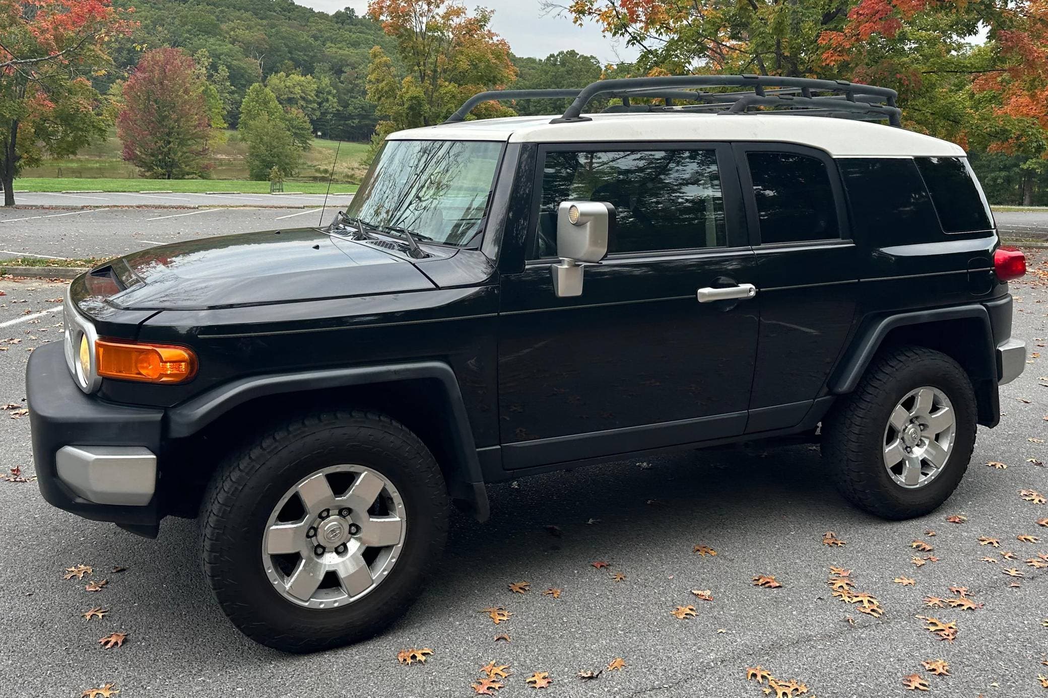 2007 Toyota FJ Cruiser sold for $10,450